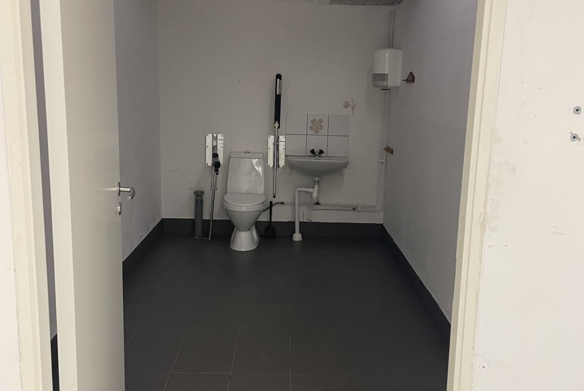 Butikslokal 1 350 m² i centrala Gislaved – för stormarknad, outlet eller utförsäljning