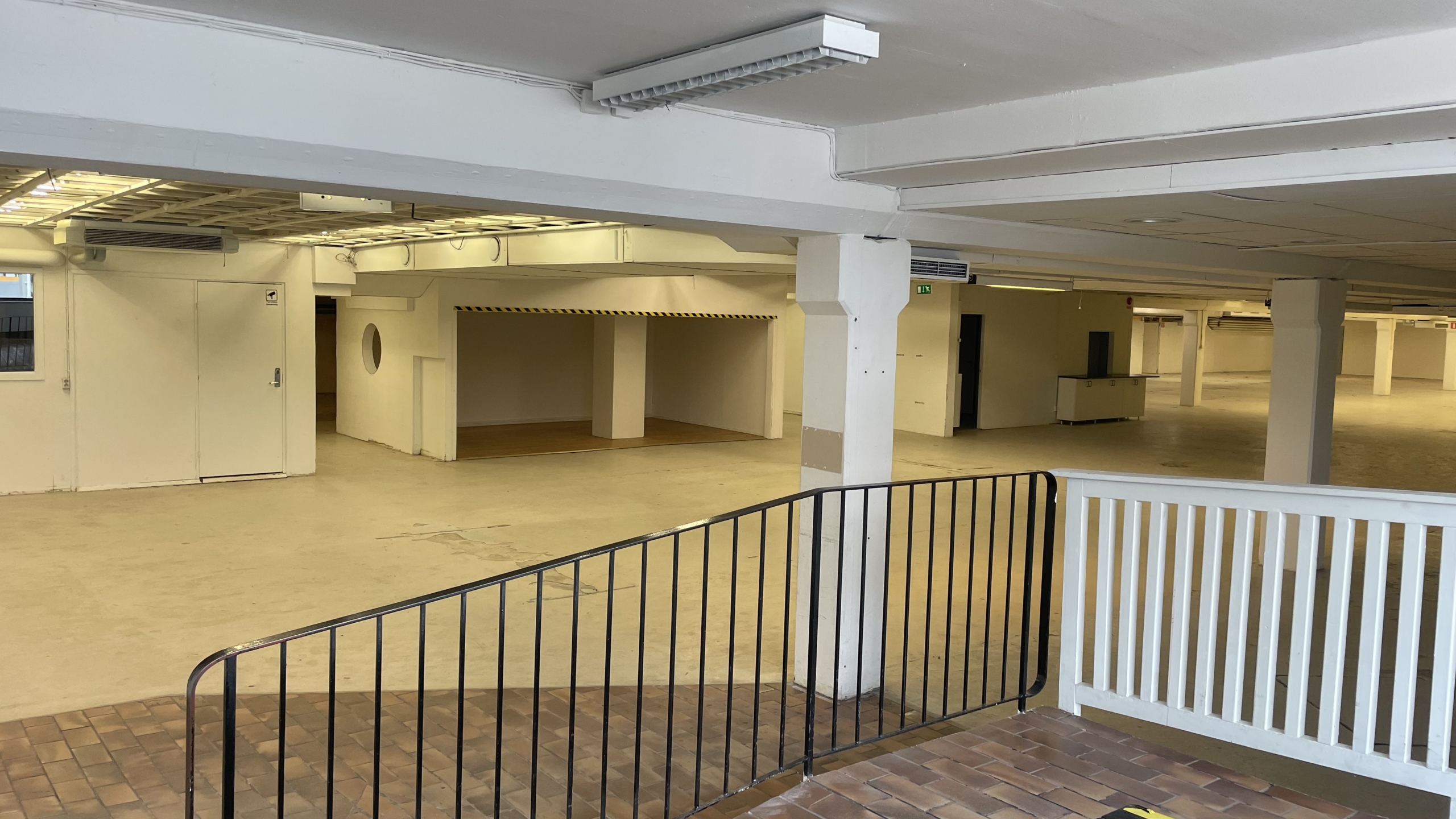 IMG_3007 Butikslokal 1 350 m² i centrala Gislaved – för stormarknad, outlet eller utförsäljning