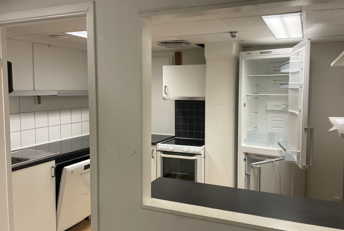 Butikslokal 1 350 m² i centrala Gislaved – för stormarknad, outlet eller utförsäljning