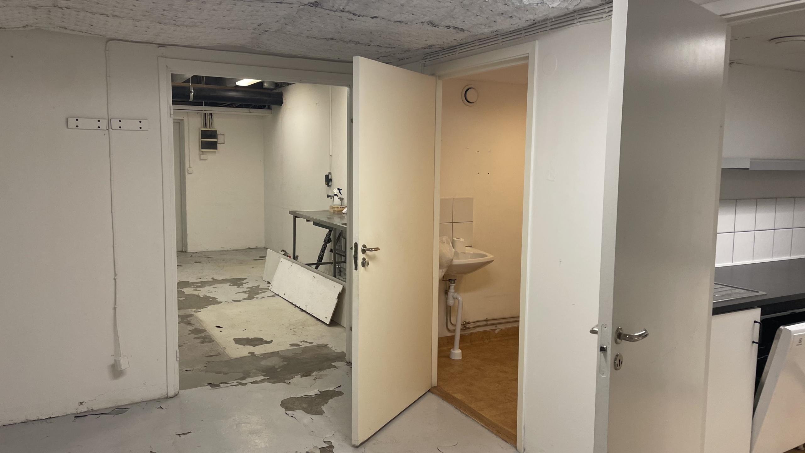 IMG_3014 Butikslokal 1 350 m² i centrala Gislaved – för stormarknad, outlet eller utförsäljning
